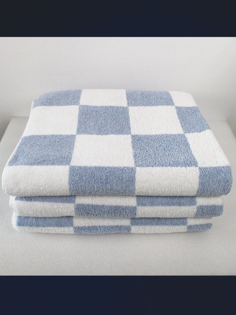 BUNDLE OF 3 DKNY BLUE &  WHITE CHECK BATH TOWELS